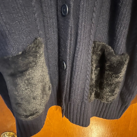 Plus size Sweater - Picture 2 of 9